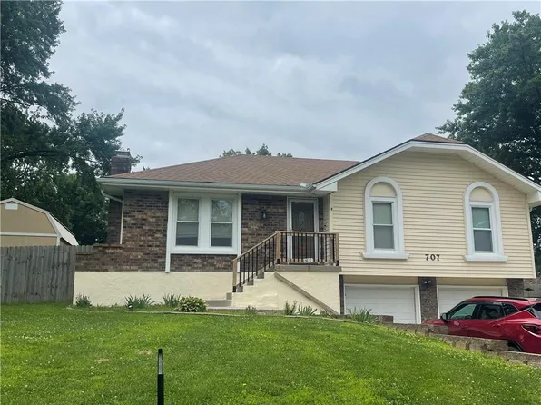 707 NE 115th Ter, Kansas City, MO 64155