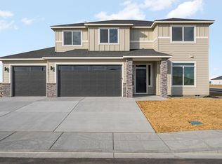 8701 Silver Mound Dr, Pasco, WA