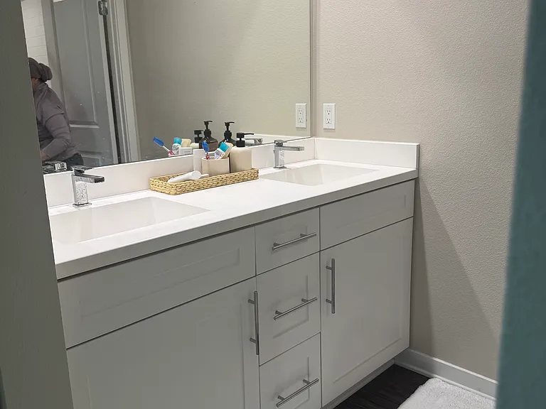 712 Highline Way — Photo 13