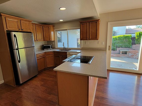 5th image of 5719 San Lorenzo Dr