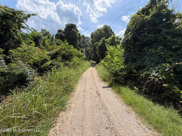301B N Fairview Dr, Vicksburg, MS 39180