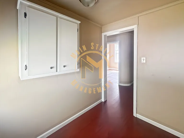 517 N Ashland Ave — Photo 5