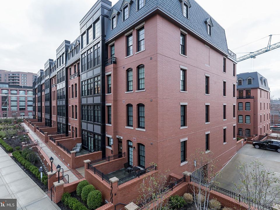 1st image of 1700 Clarendon Blvd #157
