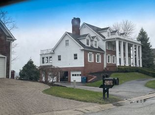 11651 Fall Creek Rd, Indianapolis, IN 46256