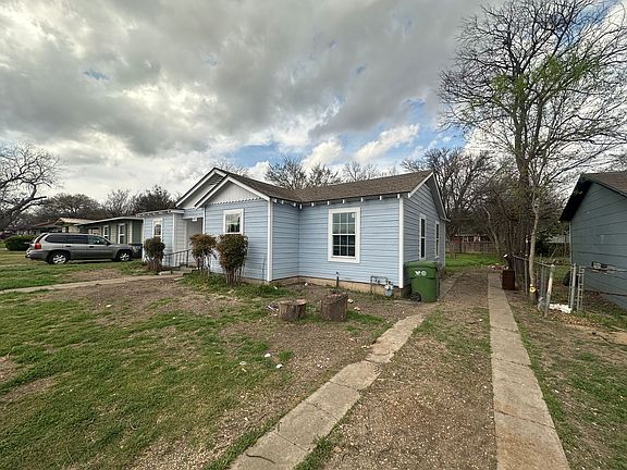 3rd image of 3921 Roselawn Dr