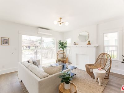 1548 S Van Ness Ave, Los Angeles, CA, 90019