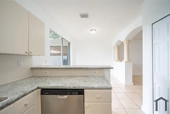 2752 SE 15th Pl — Photo 14