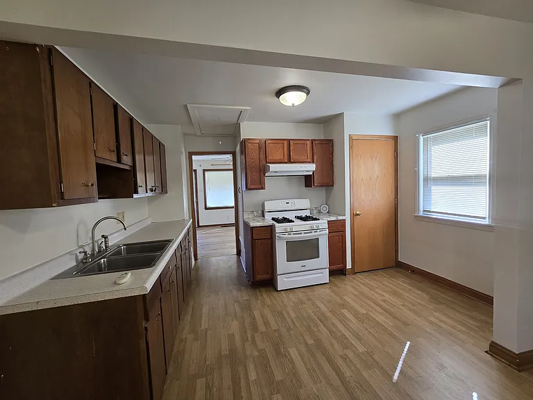 913 169th Pl — Photo 11