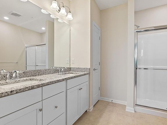 5th image of 120 University Ave #2206