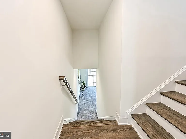 13821 Litespeed Way — Photo 38
