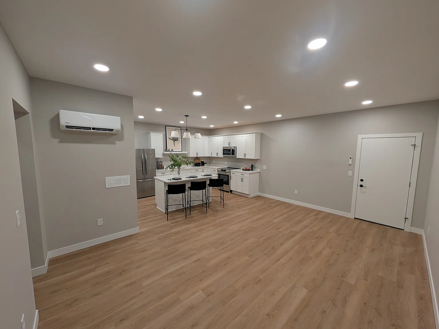 2 bed, 1166 sqft, $1,450 — Photo 4