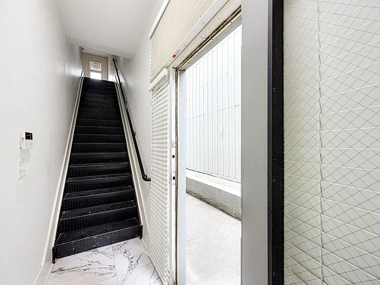 614 Tennessee St #201 — Photo 24