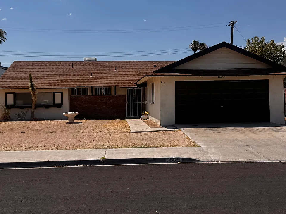 817 Ann Dr