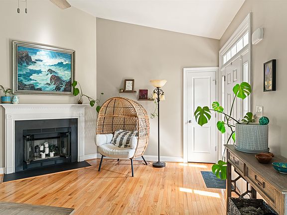 5th image of 299 N Ridge Way