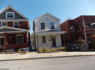 1221 17th Ave, Altoona, PA 16601