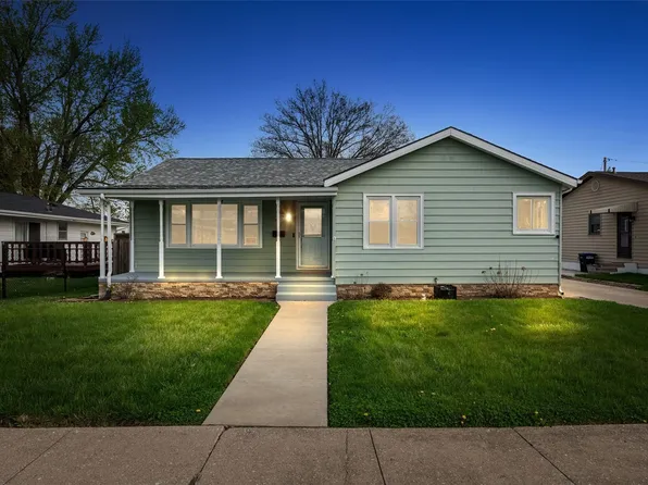 2270 24th Ave, Marion, IA 52302