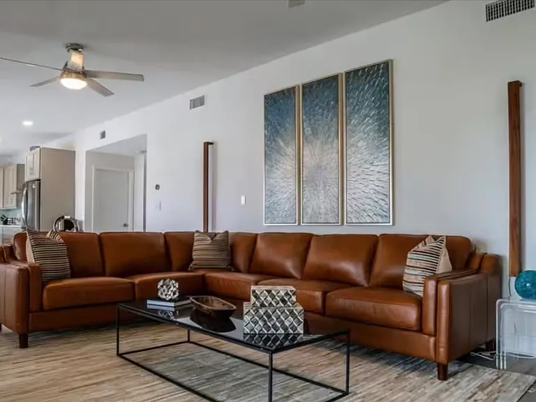 5722 Moonlight Cir — Photo 3