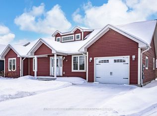 10 Grew Cres, Penetanguishene, ON L9M0A4