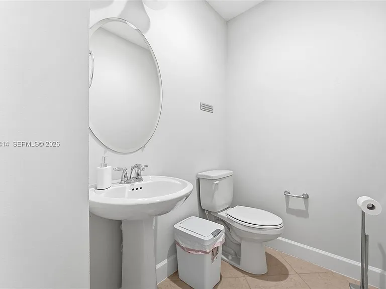 15239 Goldfinch Cir — Photo 37