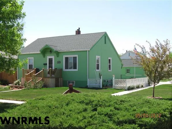 795 P St, Gering, NE 69341