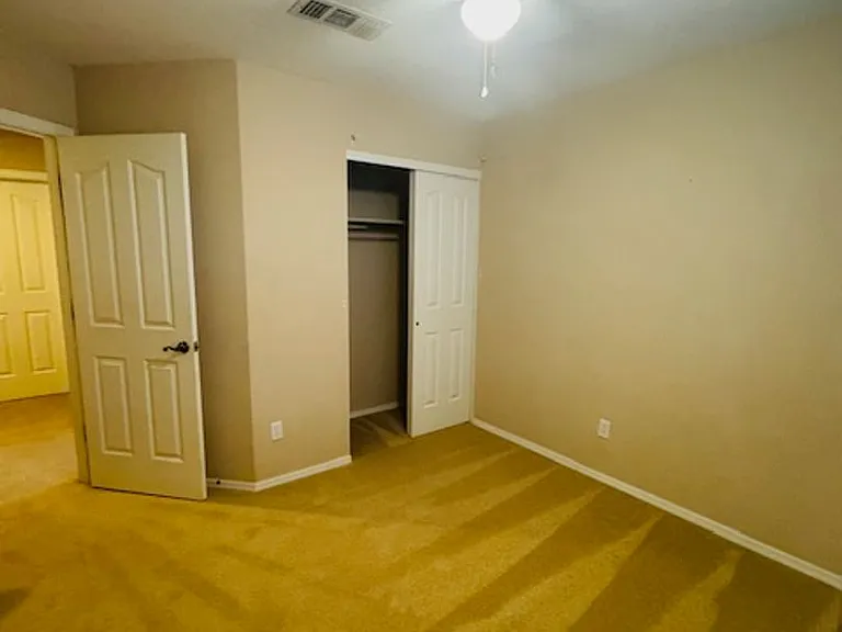 8455 N Placita De La Manzana — Photo 10