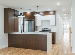 90 Hollywood Ave, East Orange, NJ 07018