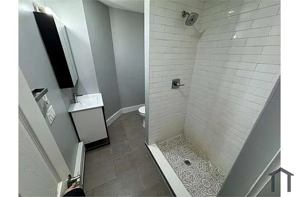 Building Photo - 38 Tillinghast St #2L
