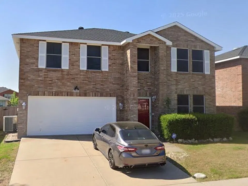 3921 Foxhound Ln