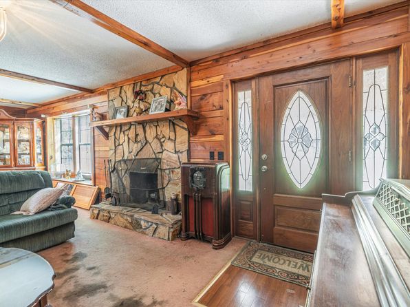 80 Wain Huckabee Rd, Laurel Hill, FL 32567