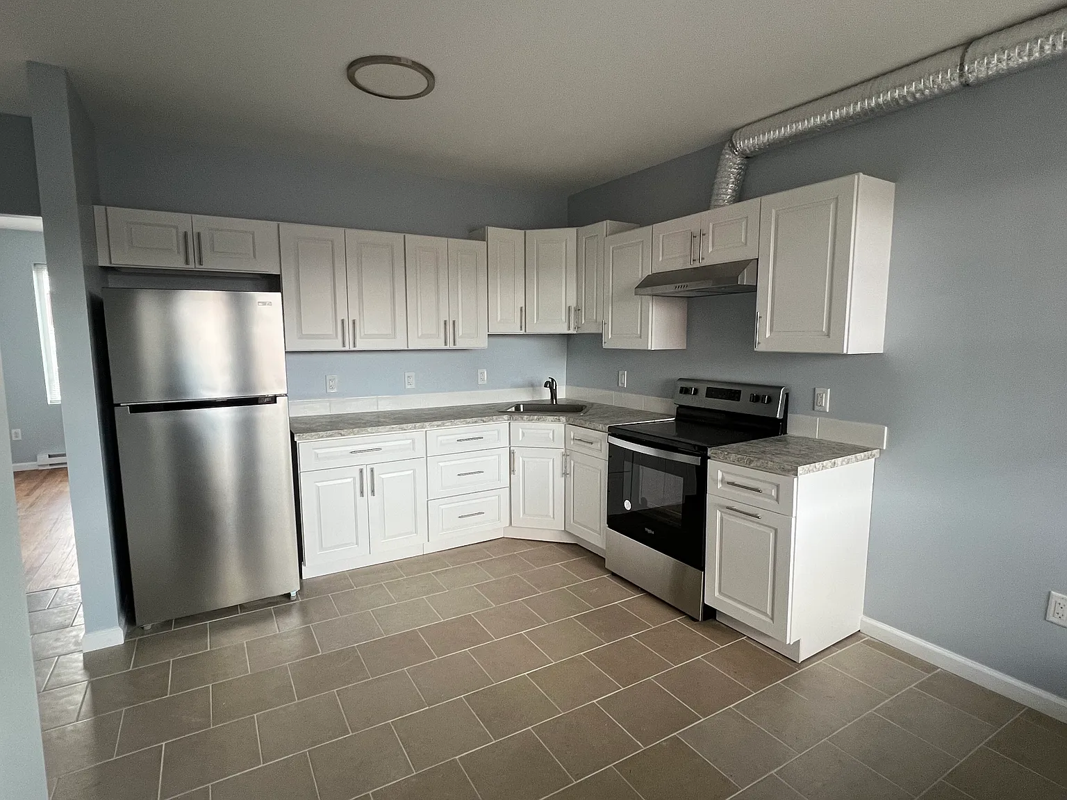 2 bed, 800 sqft, $1,450 — Photo 1