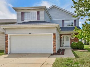 15 Primrose Ln, Oswego, IL