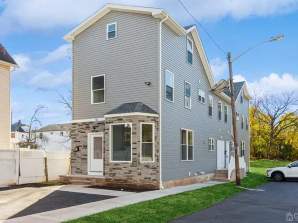 12 Laurel Pl, New Brunswick, NJ 08901