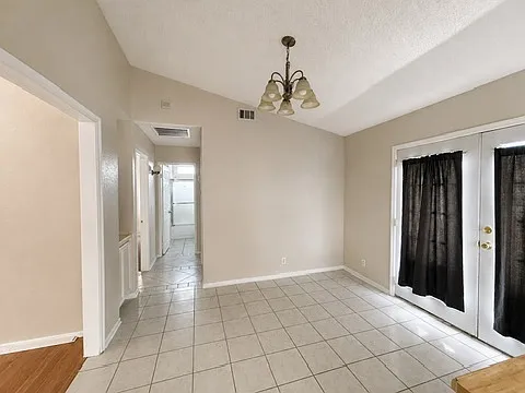 2 bed, 1102 sqft, $2,500 — Photo 4