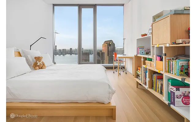 Sold by Douglas Elliman | media 14