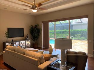 7492 Treeline Dr, Naples, FL 34119