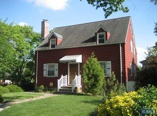 81 Chelsea Rd, Clifton, NJ 07012