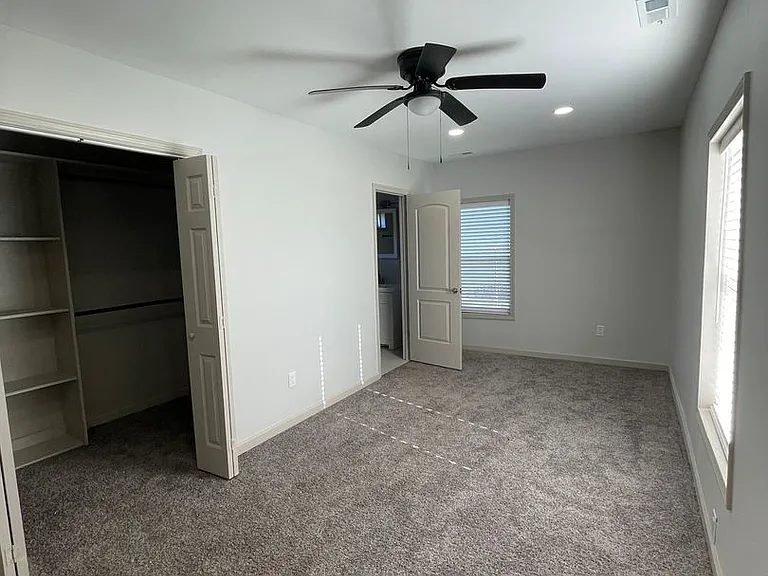 1908 Robbins St — Photo 15