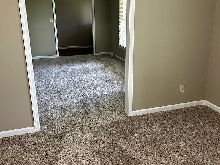 1572 Oxford Way — Photo 9