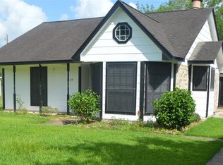 7129 Beechwood Dr, Angleton, TX 77515