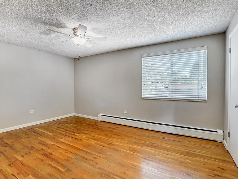 140 S Ogden St — Photo 12