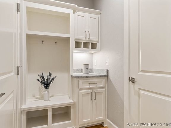 5th image of 7916 N 146th East Ave