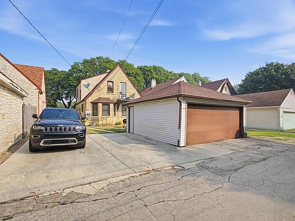 5th image of 5607 W Philip PLACE #5609