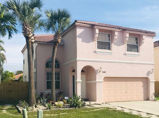 541 NW 158th Ln, Pembroke Pines, FL 33028