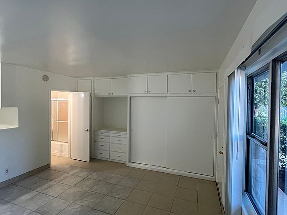 3rd image of 2922 Pico Blvd APT C
