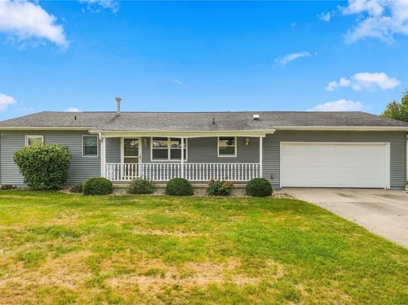 203 N McNamara Dr, Anamosa, IA 52205