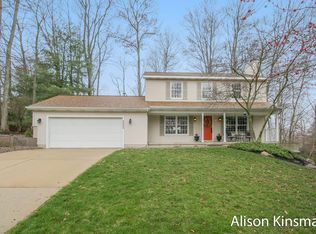 2485 McIntosh Ave NE, Grand Rapids, MI