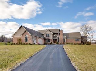 500 Greystone Dr, Chelsea, MI 48118