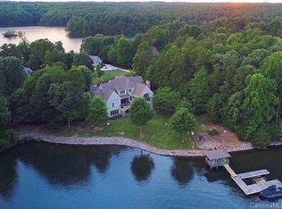 2798 Camden Pointe Dr, Sherrills Ford, NC 28673