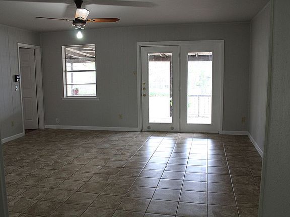 3rd image of 6966 Crabtree Ln
