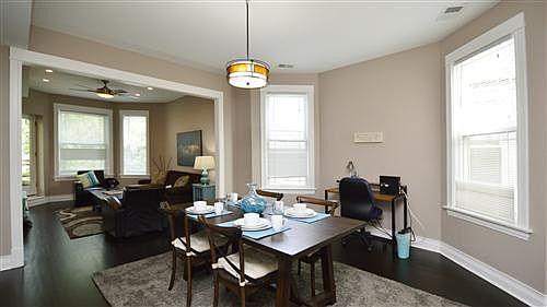4th image of 1927 N Lawndale Ave #2D